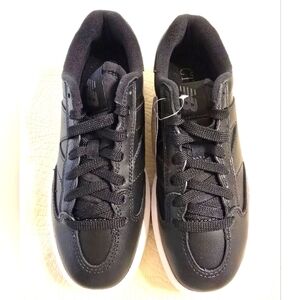 NIB New Balance Unisex CT302 Black Leather Upper Platform Athletic Sneakers